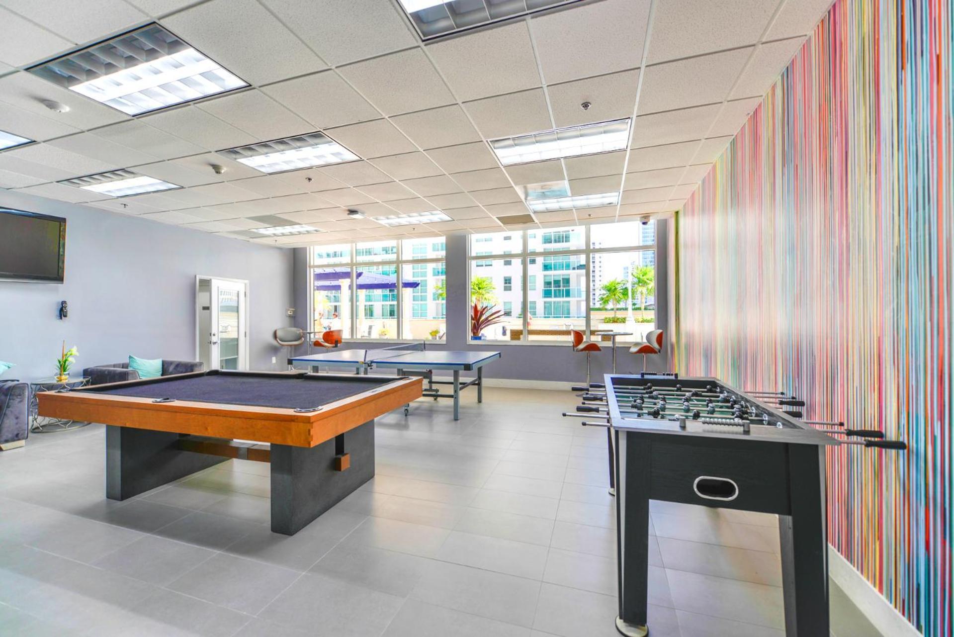 Brickell Getaway Wviews