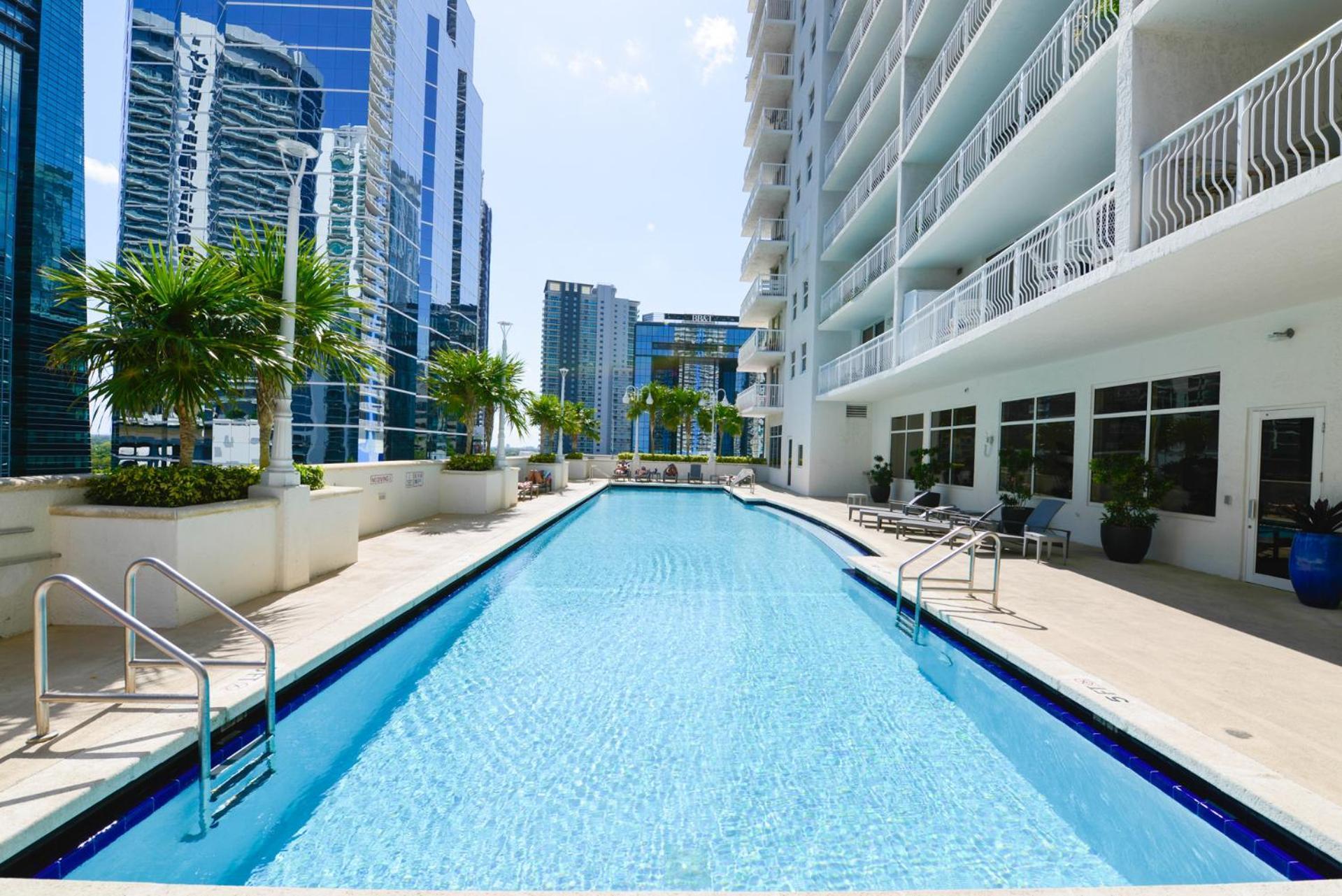 Brickell Getaway Wviews